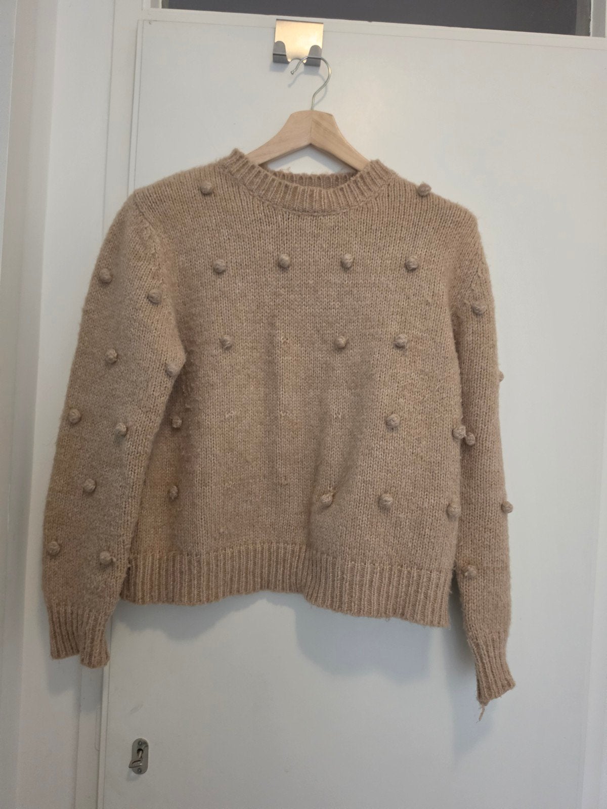 LUC CE PARIS Gebreide Trui met Pompons - Maat M, Kleding | Dames, Maat 38/40 (M), Beige, LUC CE PARIS, Ophalen of Verzenden