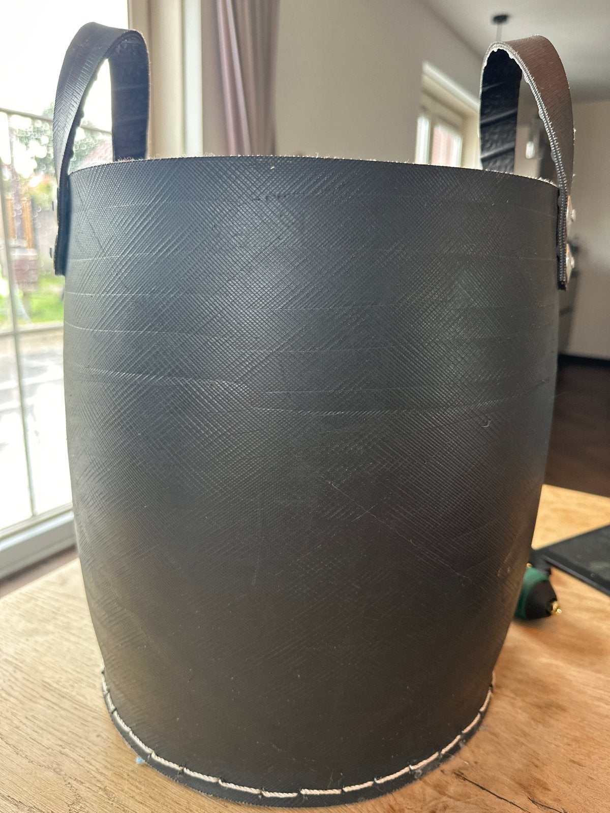 Leren mand - plantenpot of speelgoedmand, Huis en Inrichting, Overige materialen, Met handvatten, Gebruikt, Mand