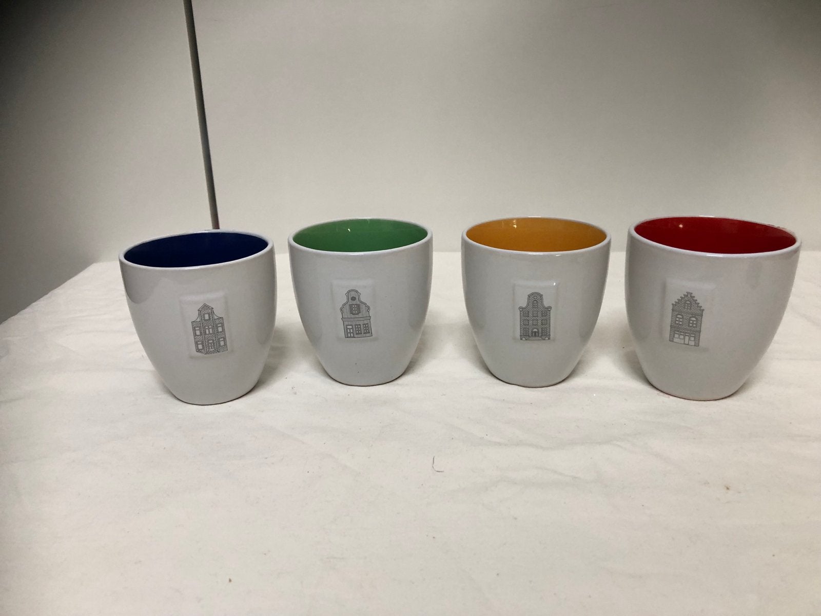 Set van 4  Postcode Loterij Mokken, Keramiek, Zo goed als nieuw, Albert Heijn, Modern