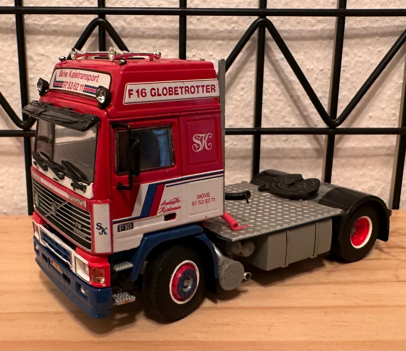 WSI Volvo F16 Skive Køletransport Denmark, Ophalen of Verzenden, Zo goed als nieuw, Bus of Vrachtwagen, Wsi