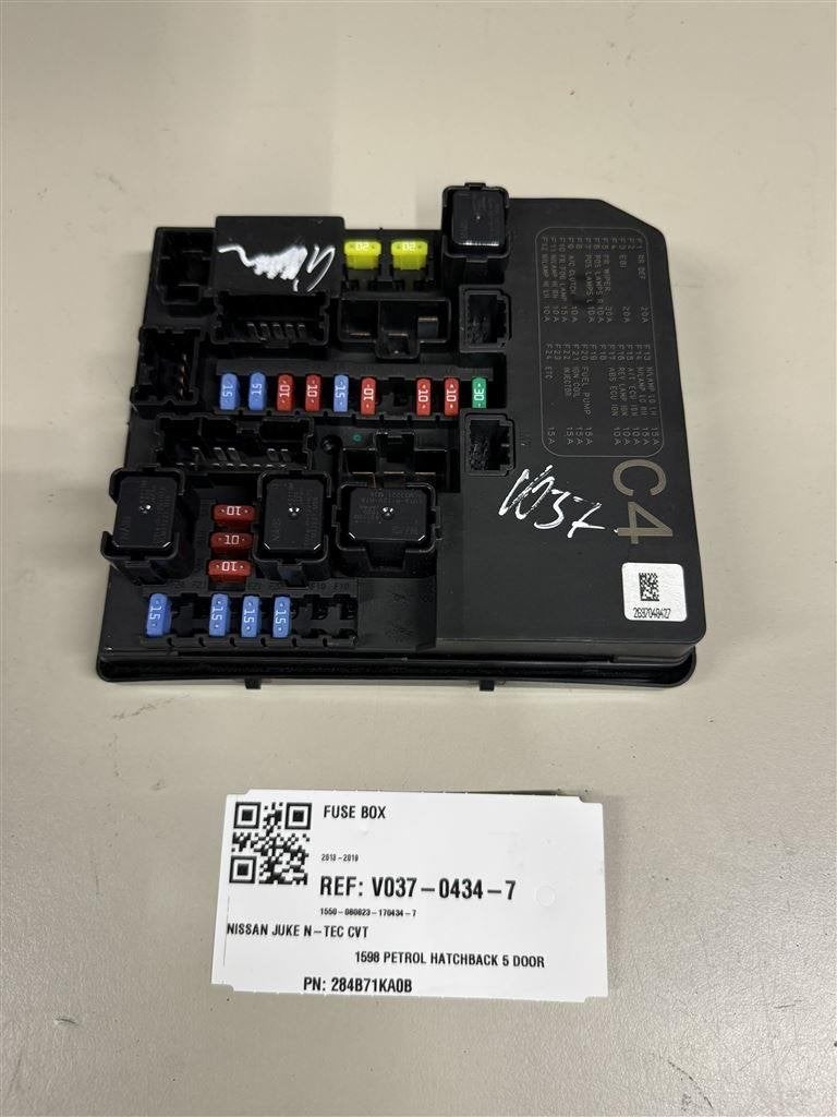 Nissan Juke N-tec Cvt 2014 Fuse box 284B71KA0B, Ophalen of Verzenden, Zo goed als nieuw