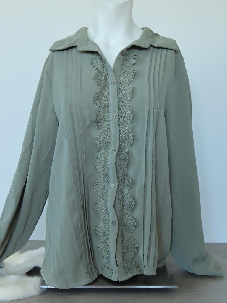 GUTS AND GUSTO Vintage Groene/Khaki Blouse met Kant L, Guts & Gusto, Maat 42/44 (L), Ophalen of Verzenden, Zo goed als nieuw