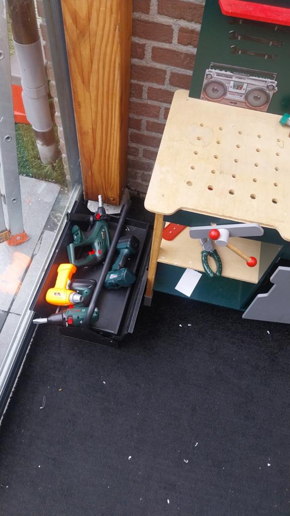 Kinderwerkbank met gereedschap - Bosch speelgoed, Ophalen of Verzenden, Gebruikt, Jongen of Meisje