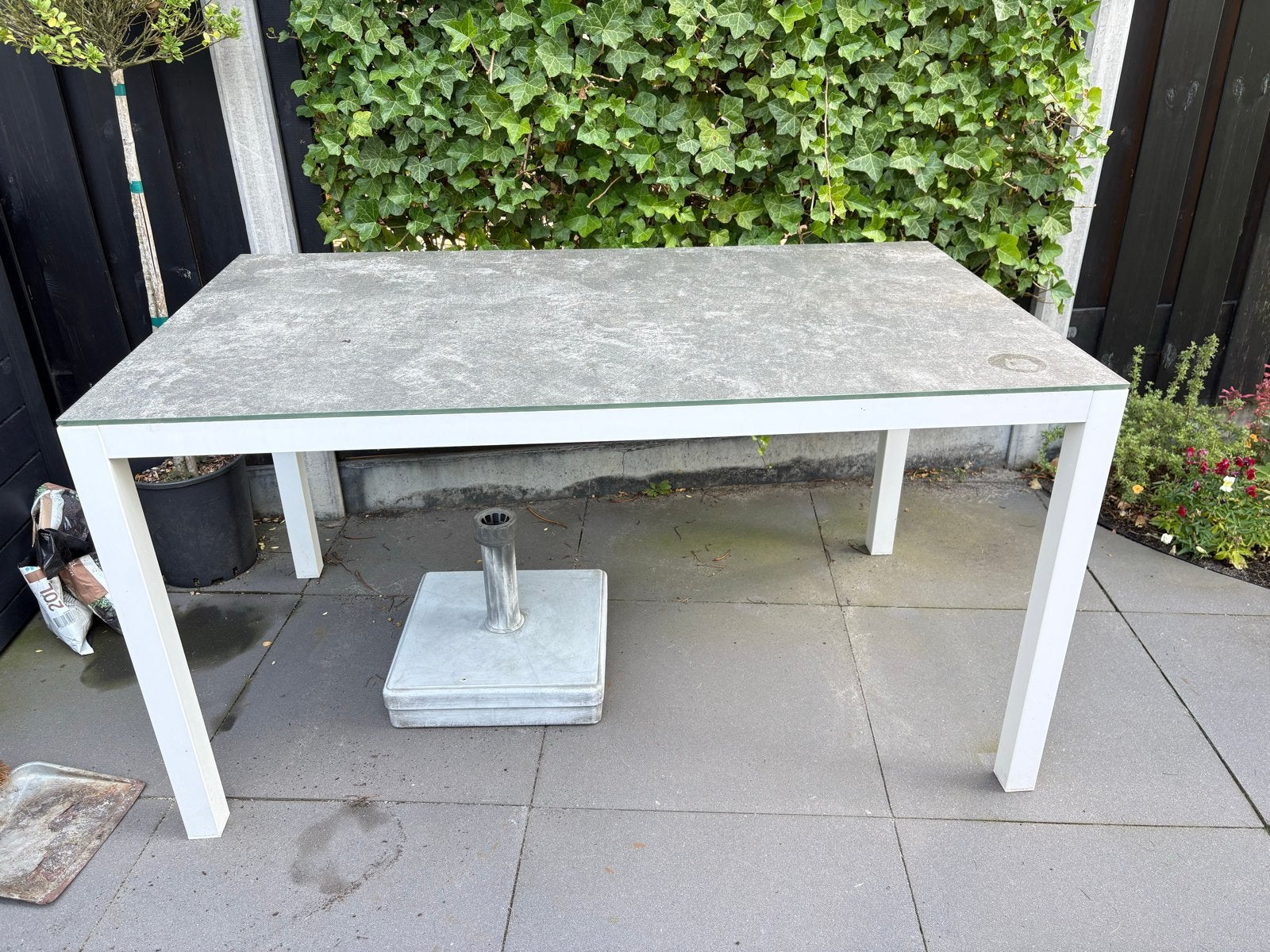 Tuin-/balkontafel met glazen blad, Ophalen, Zo goed als nieuw, Vierkant, Aluminium