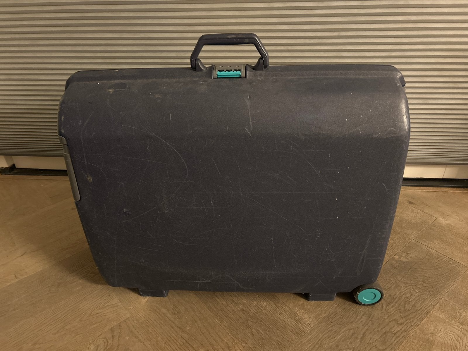 Samsonite koffer met wieltjes en slot, Gebruikt, Hard kunststof, 45 tot 55 cm, Slot