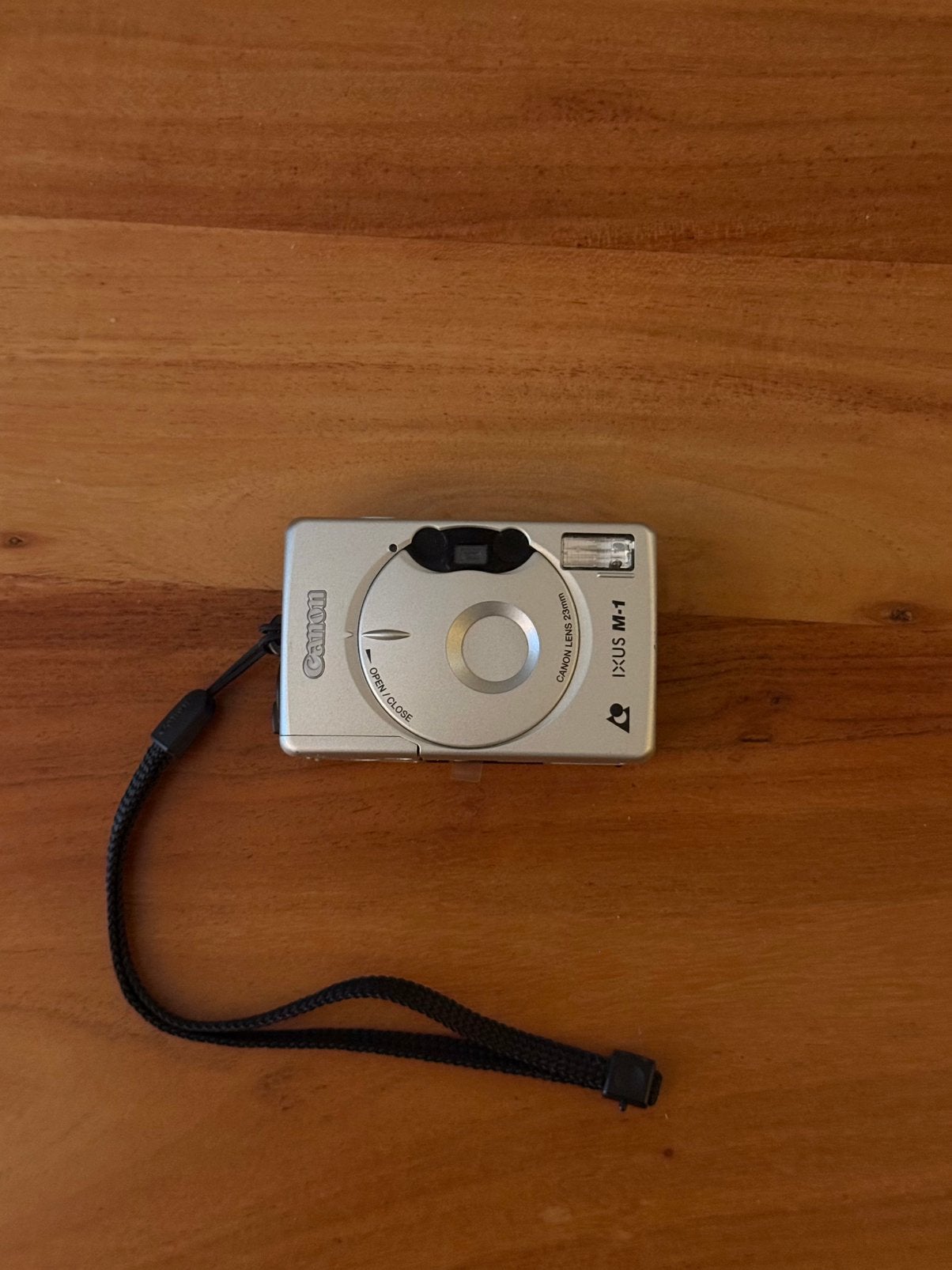 Canon IXUS M-1 analoge camera – werkend+ 2 nieuwe batterijen, Ophalen of Verzenden, Gebruikt, Compact, Canon