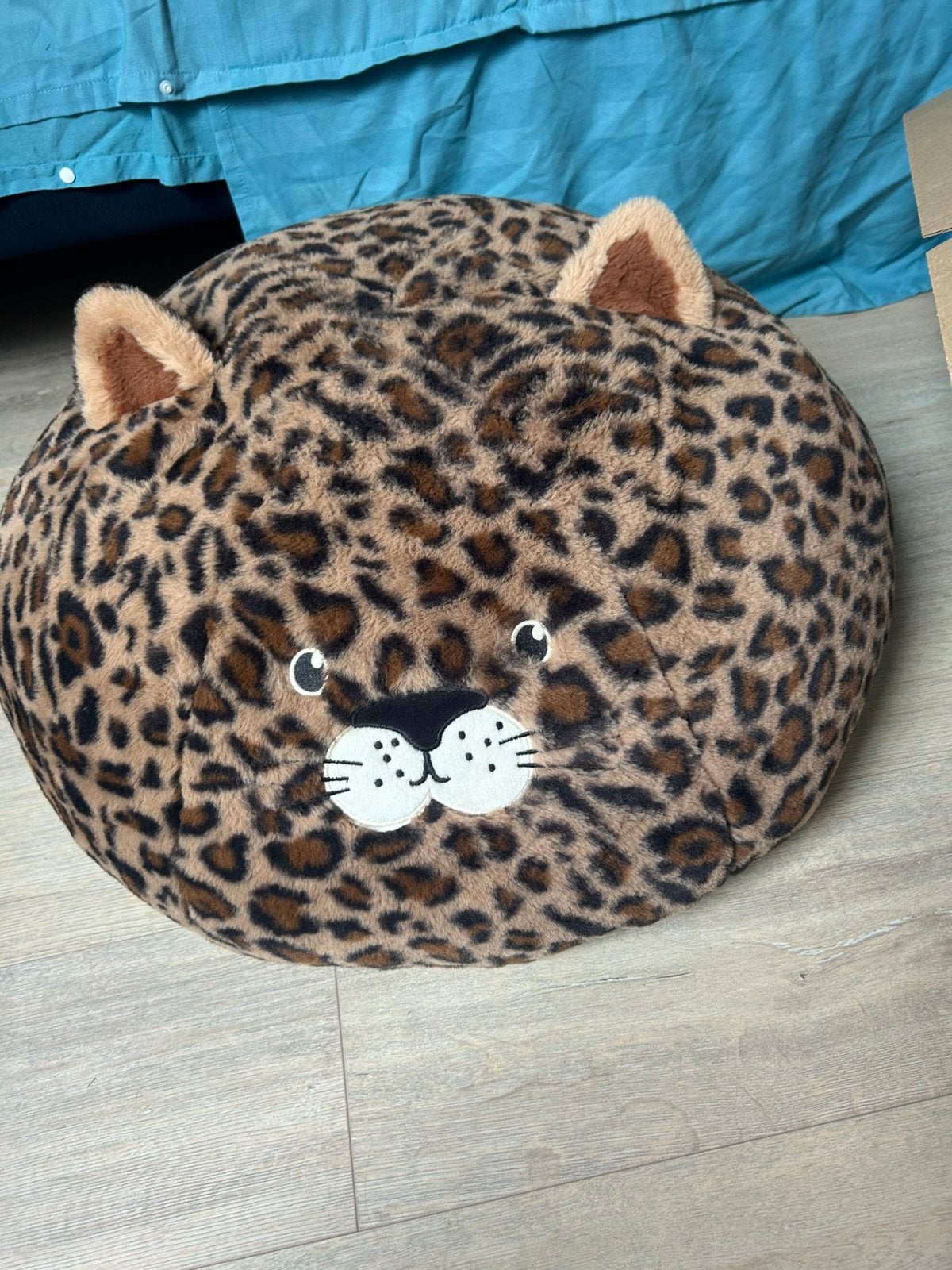 Schattige poef luipaard, Ophalen, Gebruikt, Meerkleurig