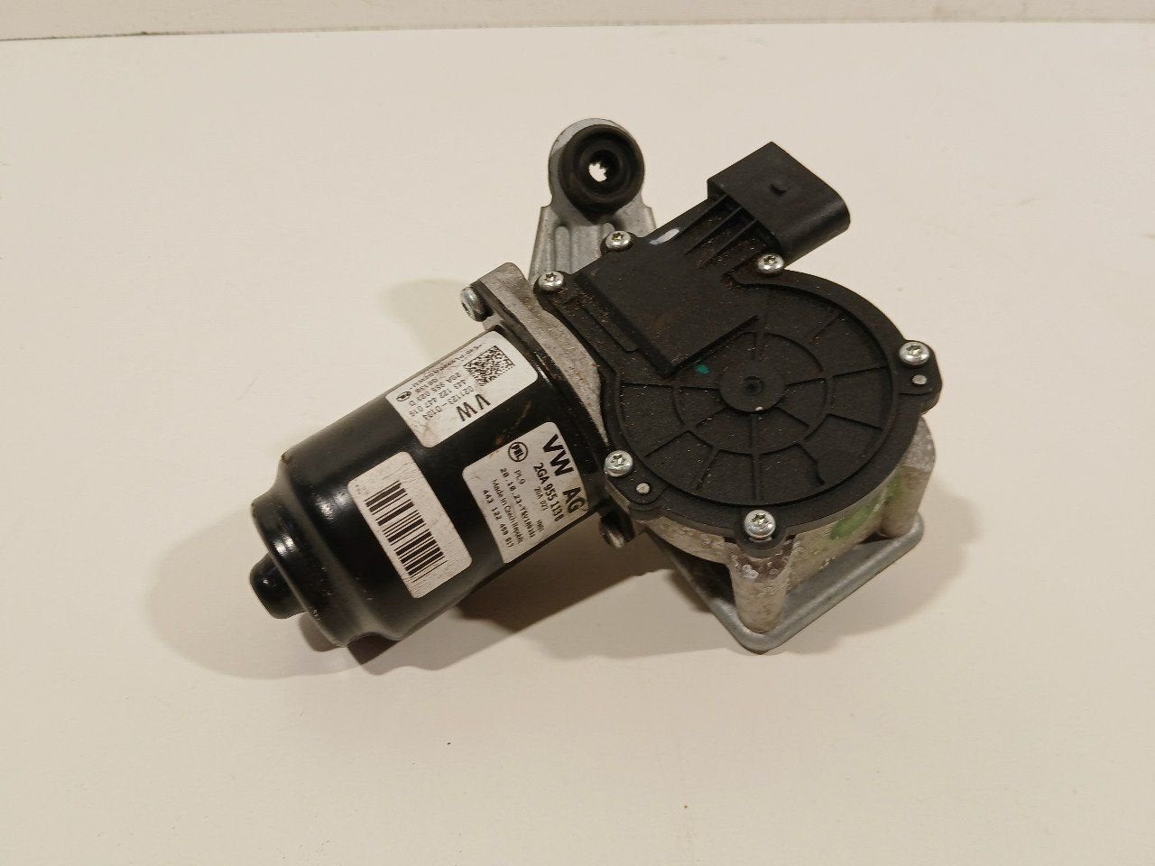 Ruitenwissermotor voor Volkswagen T-Roc, Auto-onderdelen, Onderdelen@venauto.nl, Van der Ven Autorecycling B.V., Gebruikt, Ettenseweg 76, 4706 PB Roosendaal, The Netherlands