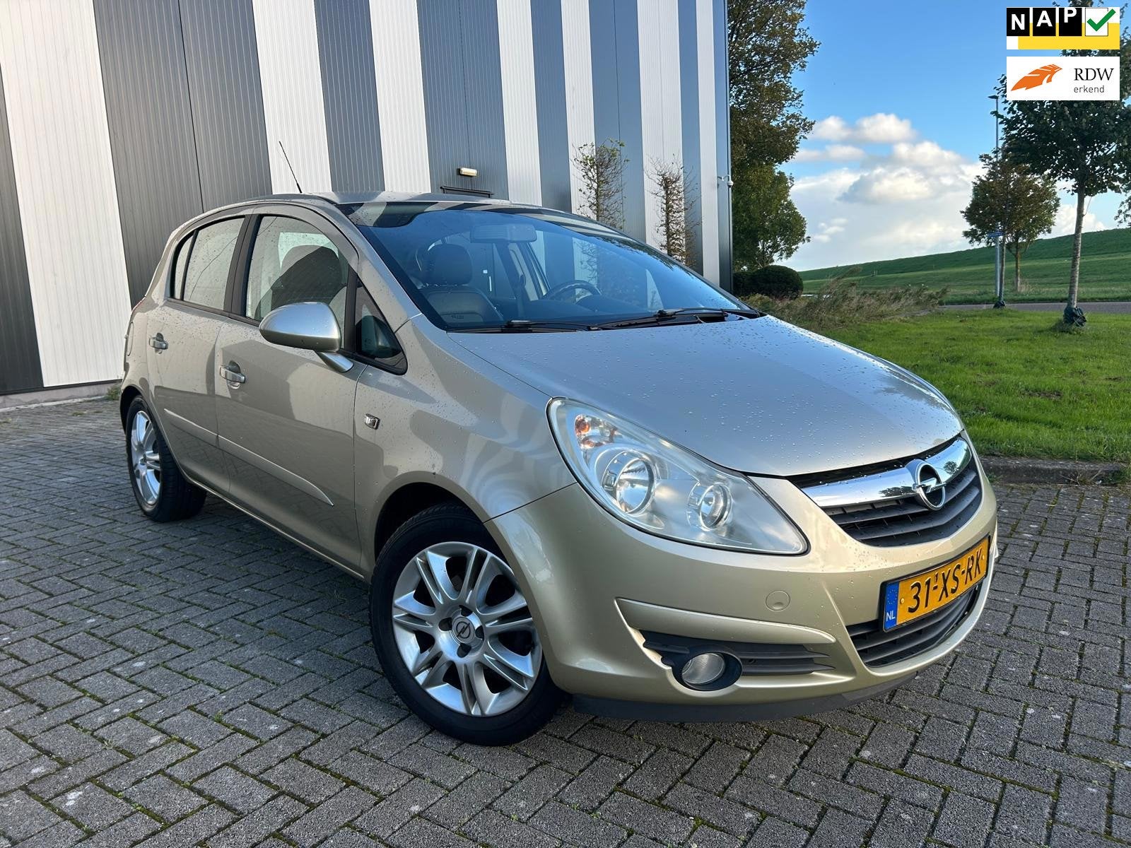 Opel Corsa 1.2-16V Cosmo Nw APK-Airco-Cruise-Lmv-Elekpakket, Auto's, Voorwielaandrijving, Verwarmde buitenspiegels, Gebruikt, 4 cilinders