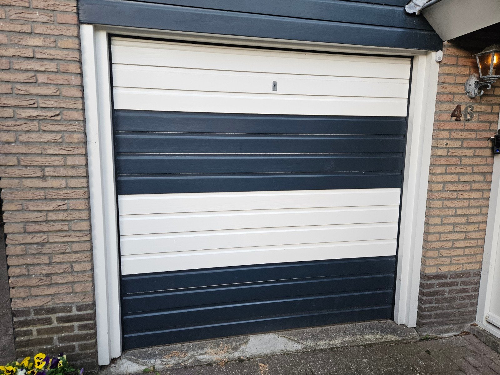 Garagedeur - Sectionaaldeur met motor en afstandsbediening, Gebruikt, Garagedeur, Ophalen of Verzenden, 120 cm of meer
