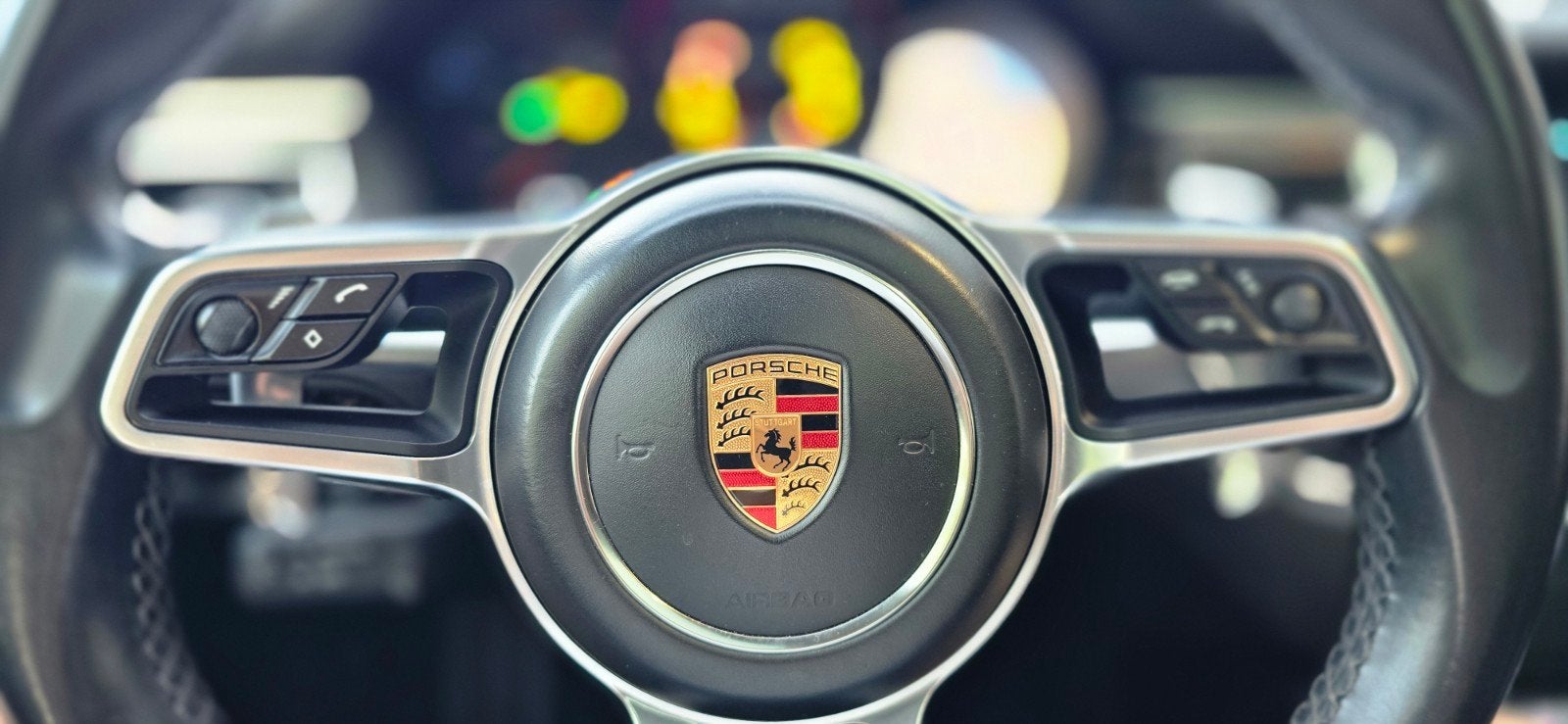 Foto 12 van Porsche Macan GTS 3.0 PANO 361PK • Luchtvering • SportChrono