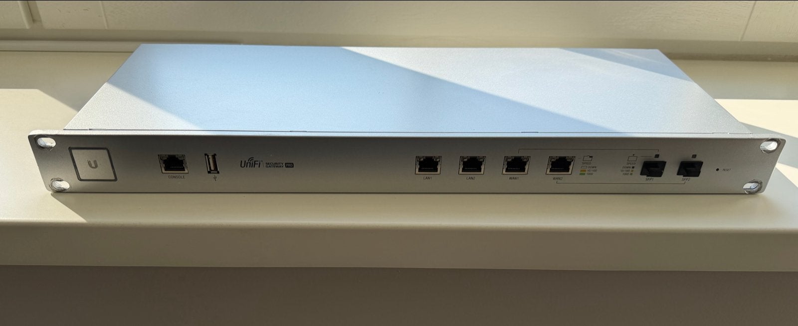 Ubiquiti UniFi Security Gateway Pro (USG-PRO-4) Noctua, Computers en Software, Routers en Modems, Ophalen, Gebruikt, Router
