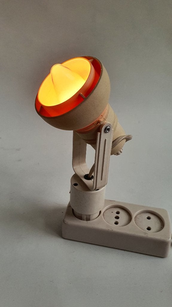 Vintage stopcontact lampje of spot, wit kunststof. 7B15, Tweedehands verkoop, Tweedehands verkoop, Gebruikt, Ophalen of Verzenden