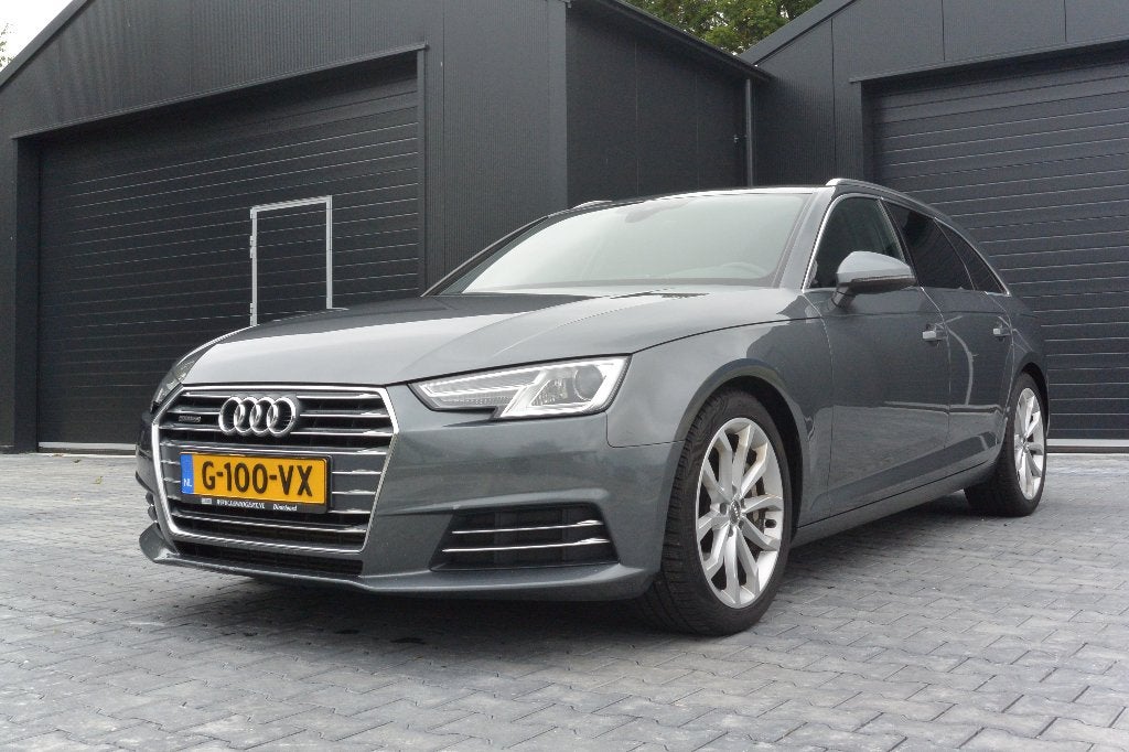 Audi A4 3.0 TDI 272pk Tiptronic Quattro 2016 Grijs, Auto's, Audi, Automaat, Stof, 197 €/maand, A4