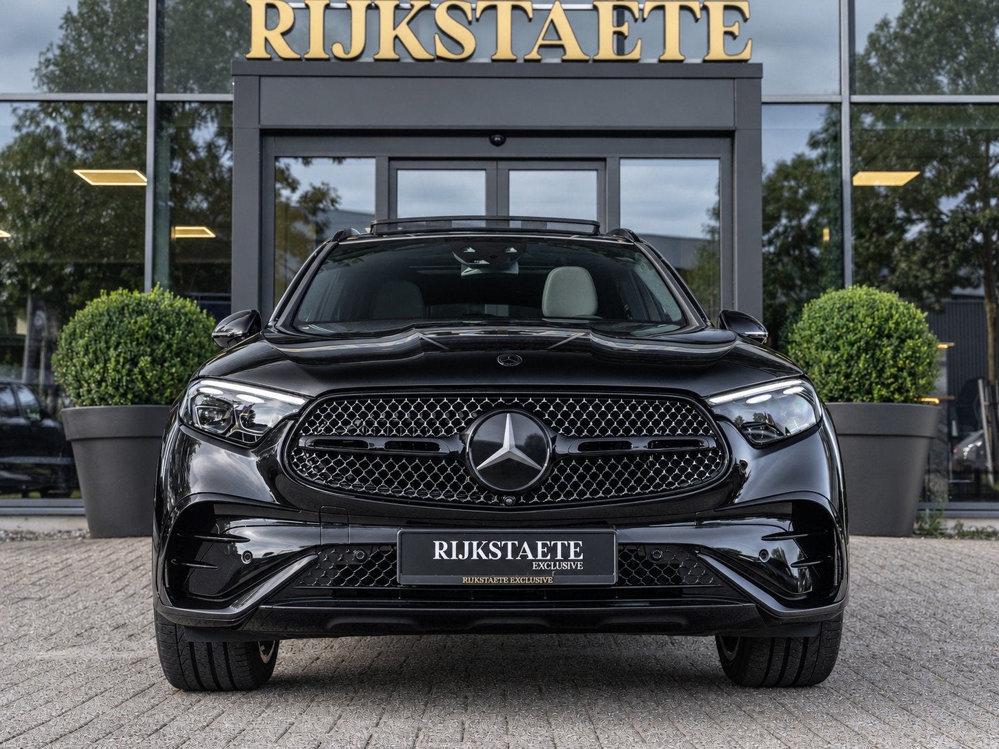 Mercedes GLC-klasse 400e 4MATIC AMG Line|PANO|BURM|4WS|LUCHT, Auto's, Automaat, Dealer onderhouden, Gebruikt, Verwarmde buitenspiegels