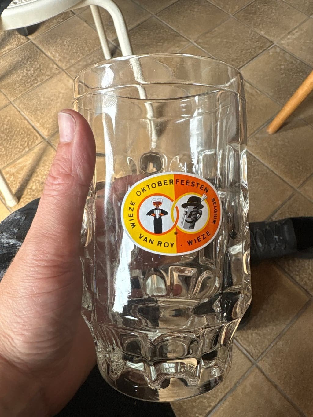 Oktoberfeesten Wieze Van Roy bierpul, Ophalen