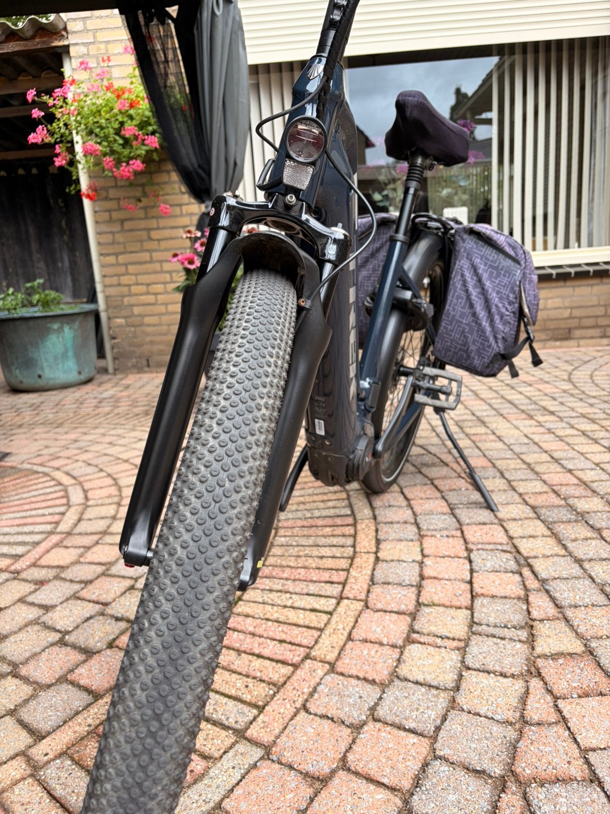 Erg nette Trek Allant +7 elektrische fiets 85Nm 625w accu, Ophalen, Zo goed als nieuw, 50 km per accu of meer, Overige merken