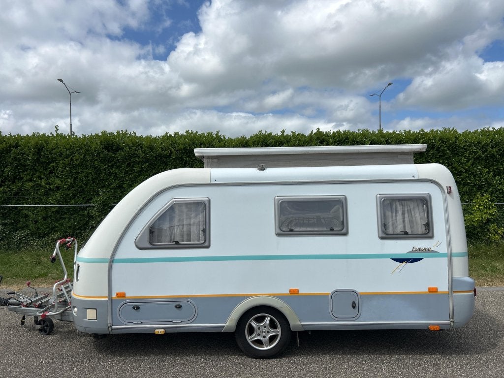 Eriba 480 Future 2003 LUIFEL, TOILET, VAST BED, Caravans en Kamperen, Standaardzit, Schokbreker, Bedrijf, 750 - 1000 kg