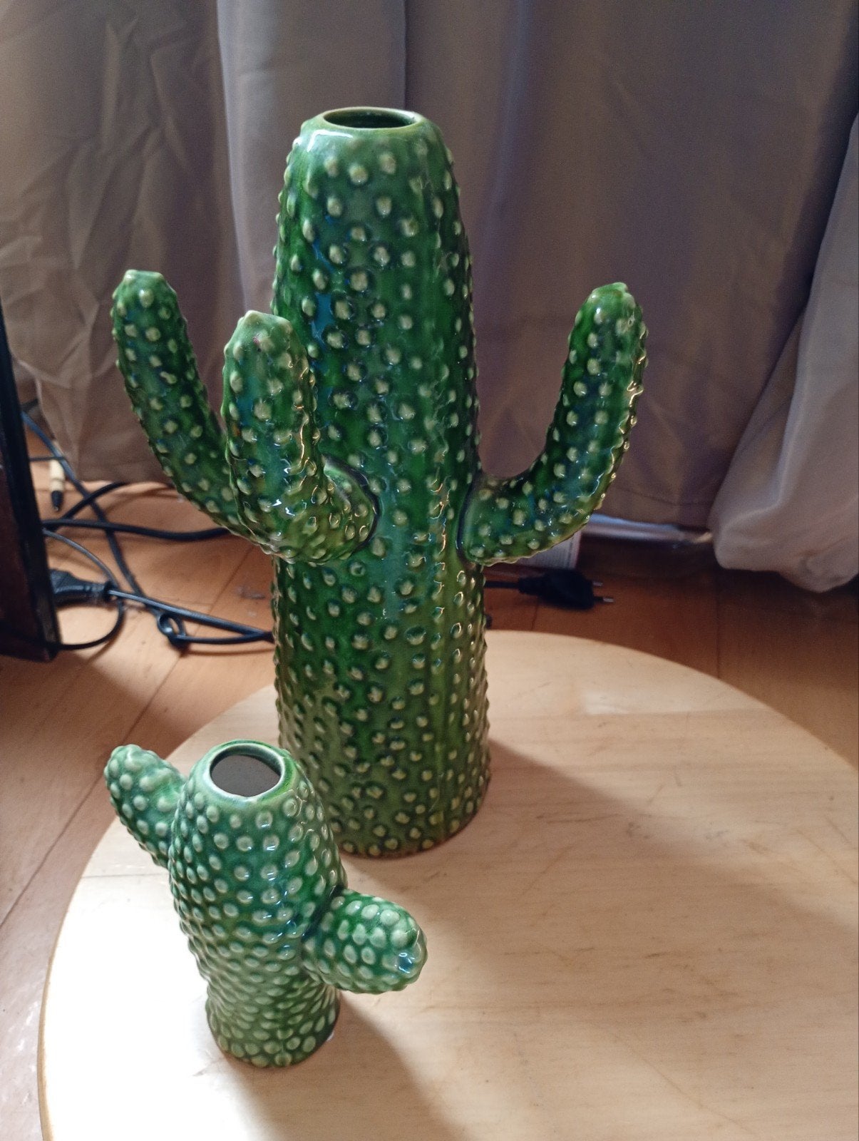 Set van 2 Serax cactussen vazen - Groen keramiek, Ophalen, Zo goed als nieuw, Met patroon/structuur, Steen/keramiek