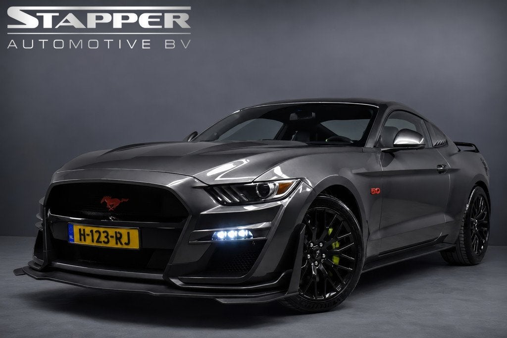 Ford Mustang Fastback 5.0 GT 422pk Automaat Carplay/Xenon/Le, Auto's, Ford, Automaat, Gebruikt, Leder, Bedrijf