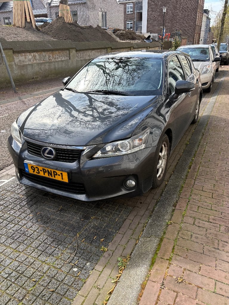 Lexus CT-H 200H 1.8 Hybrid 2011 Grijs, Auto's, Lexus, Origineel Nederlands, Grijs, CT-H, Te koop