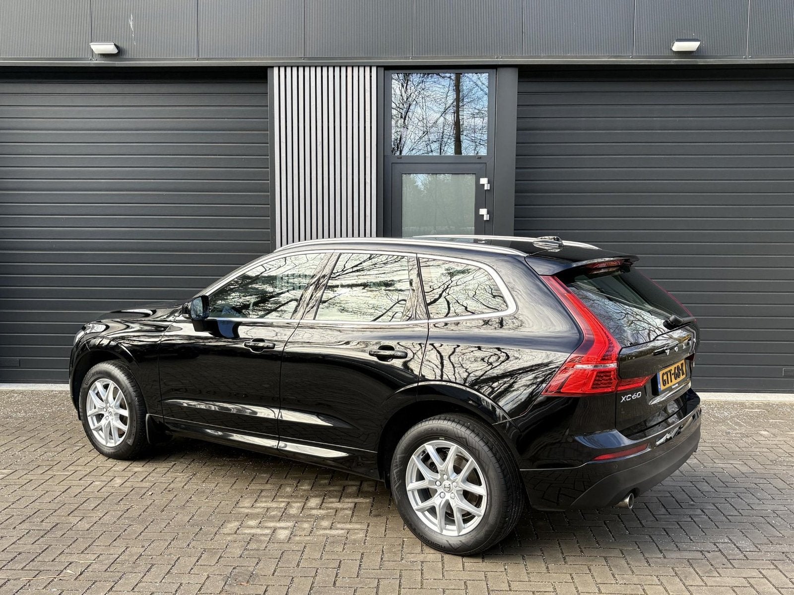 Volvo XC60 2.0 B5 Momentum Pro (bj 2020, automaat), Automaat, 15 km/l, Gebruikt, Euro 6
