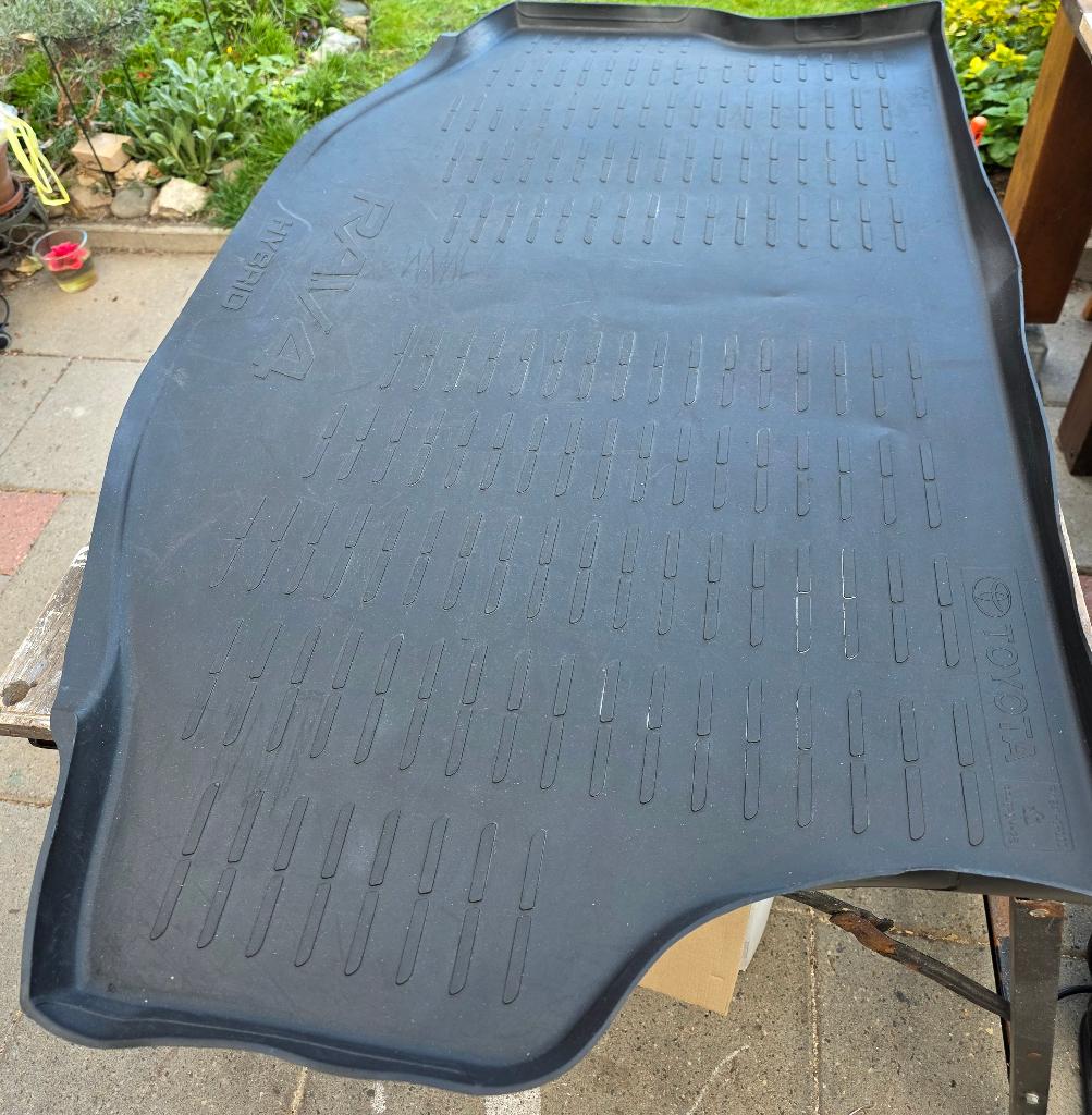 Rubberen mat voor RAV4, Ophalen, Zo goed als nieuw
