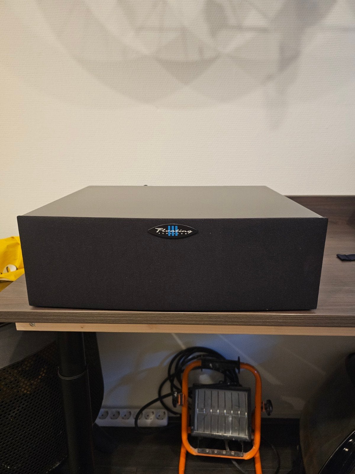 Floating Cameleon Voice - High-End Center Speaker, Ophalen
