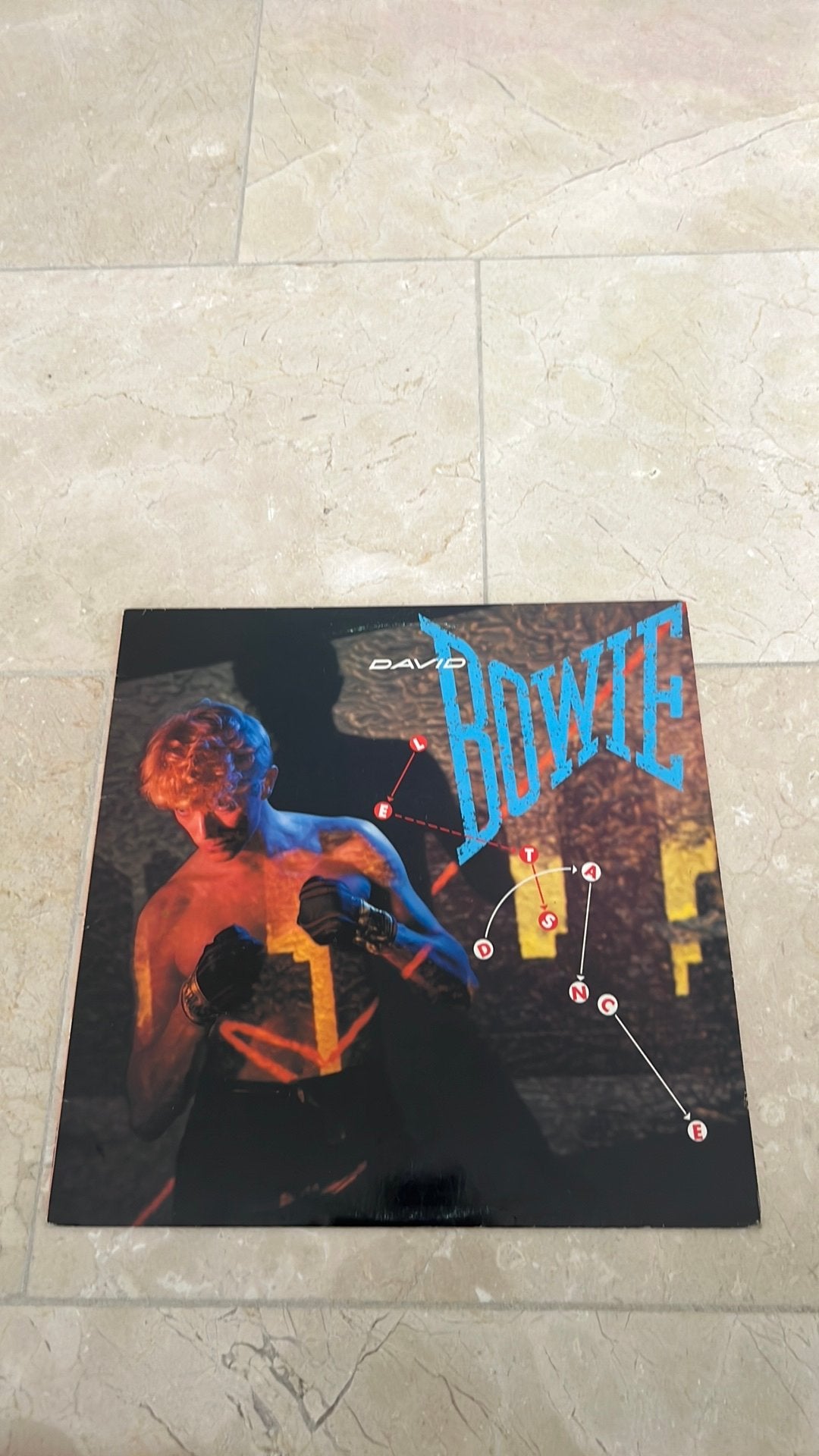 LP david Bowie let’s dance, Cd's en Dvd's, Vinyl | Rock, Ophalen of Verzenden, Zo goed als nieuw, 12 inch, Poprock
