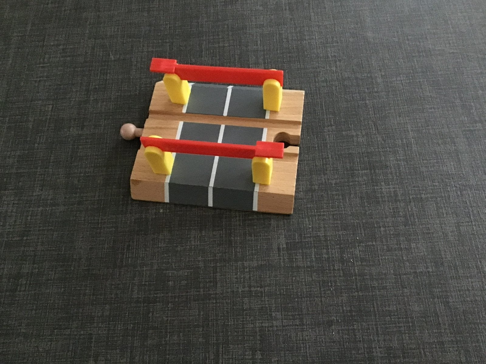 Brio houten spoorweg overgang, Ophalen of Verzenden, Zo goed als nieuw