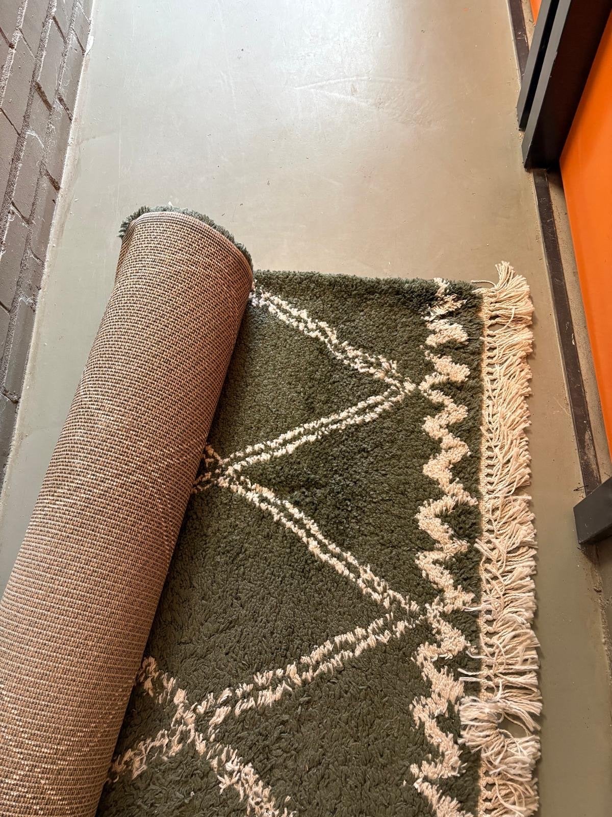 Hoogpolig vloerkleed Karwei 200x290cm, goede staat, Huis en Inrichting, Stoffering | Tapijten en Kleden, Ophalen, Gebruikt, 200 cm of meer