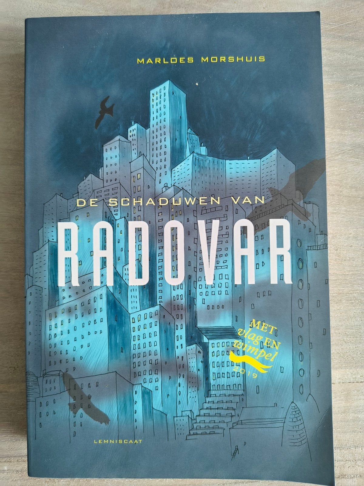 De Schaduwen van Radovar - Marloes Morshuis, Ophalen of Verzenden, Zo goed als nieuw, Marloes Morshuis, Nederland