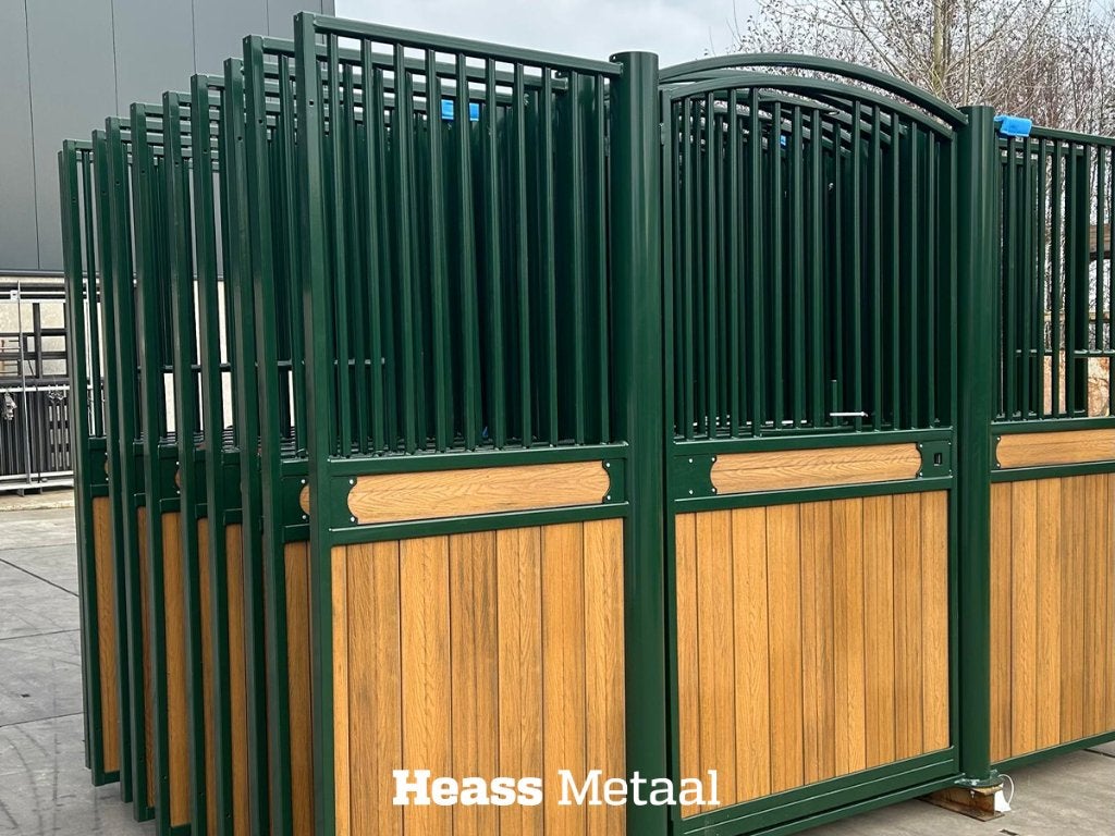 Paardenbox Voorwand Model E, Opfok, 4 paarden of pony's of meer