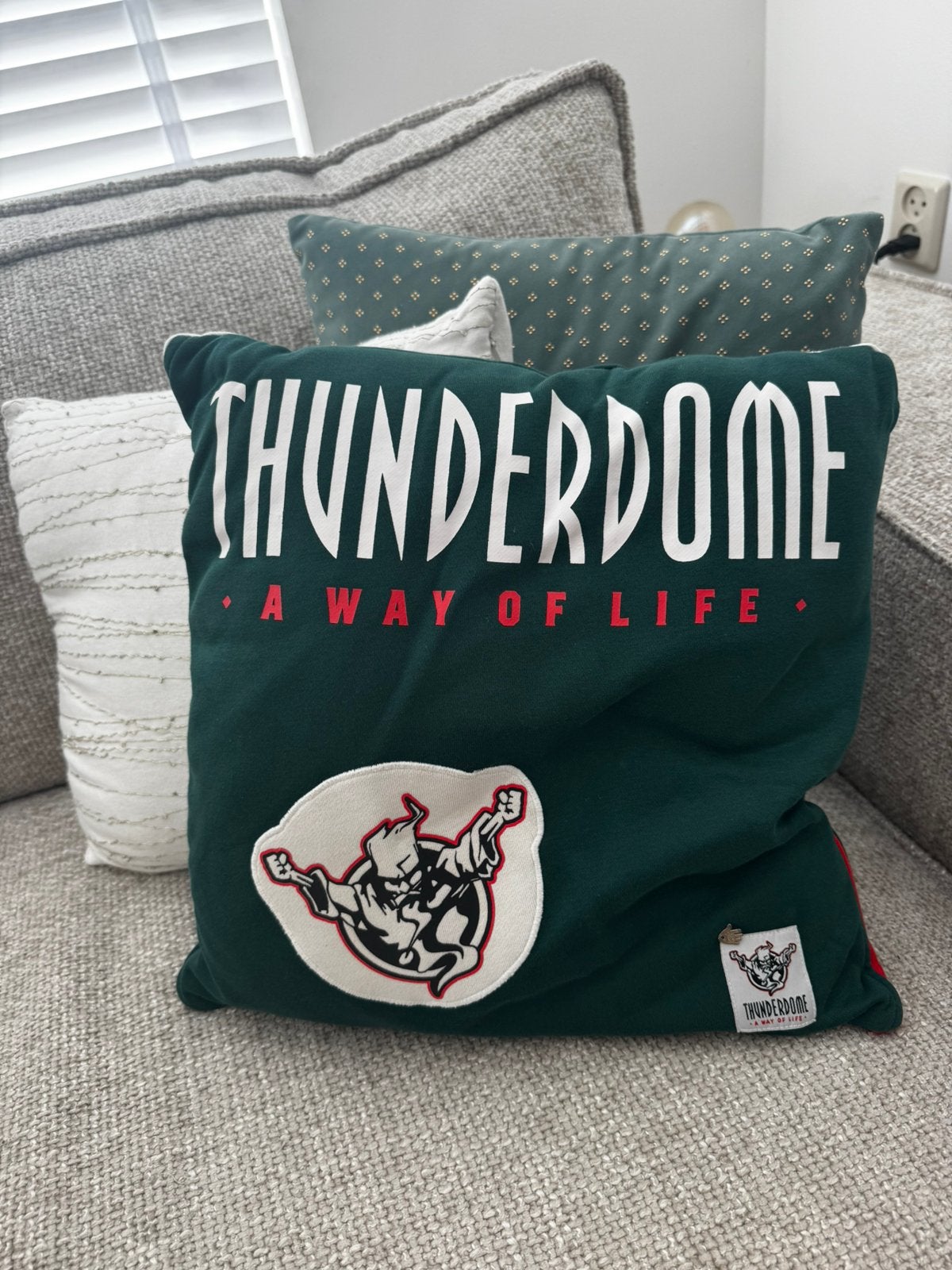 Thunderdome kussen, Ophalen of Verzenden, Zo goed als nieuw, Vierkant