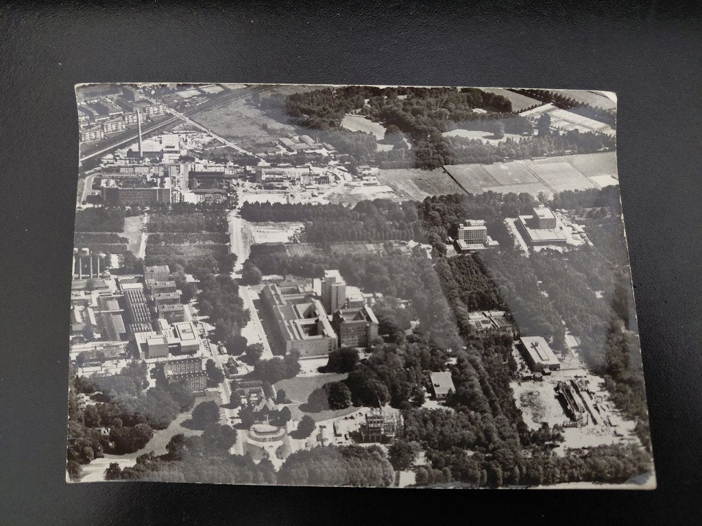 KLM Luchtfoto, Katholieke Universiteit Fakulteit Geneeskunde, Verzenden, 1960 tot 1980, Gelopen, Gebouw