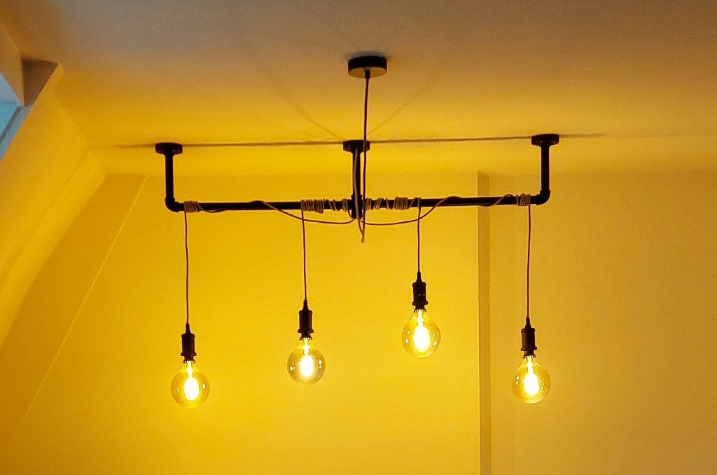 Nagenoeg nieuwe hanglamp / plafondlamp voor 4 (bol)lampen, Huis en Inrichting, Ophalen, Zwart, E27 (groot), Zo goed als nieuw