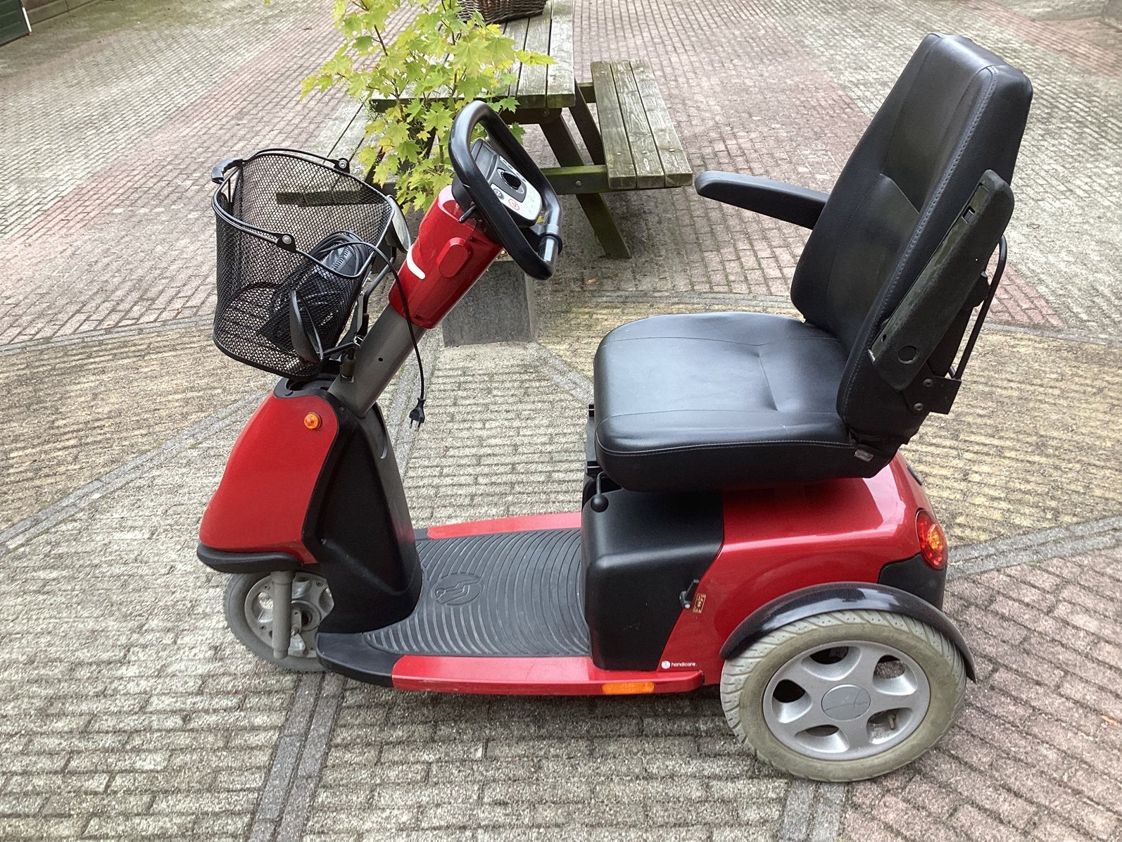 Mooie tropy scootmobiel, Ophalen, Zo goed als nieuw