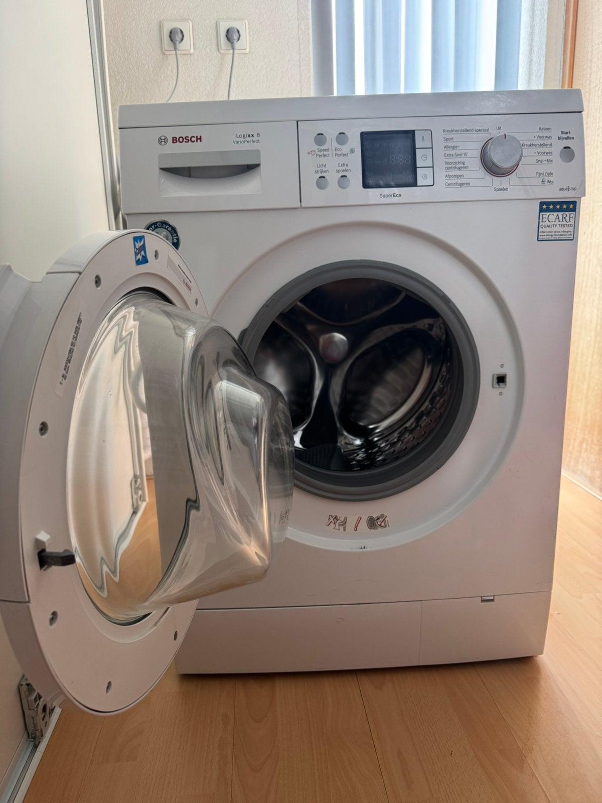 Bosch serie 8 droger en wasmachine, Ophalen, 6 tot 8 kg, Zo goed als nieuw, 85 tot 90 cm