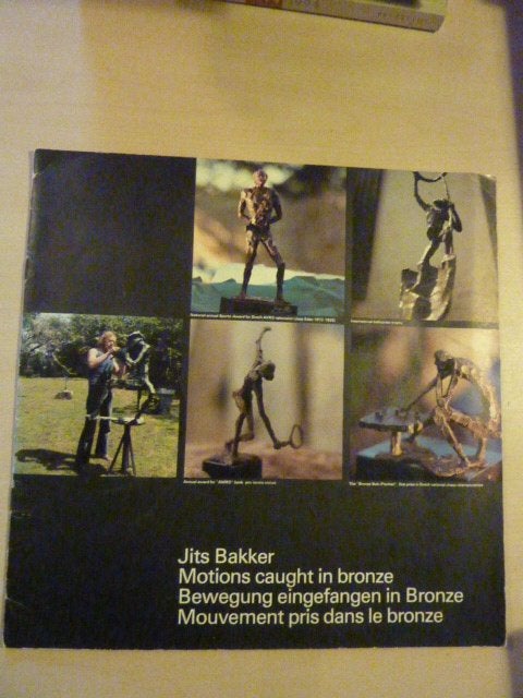 Jits Bakker - Motions caught in bronze, Boeken, Ophalen of Verzenden, Gelezen