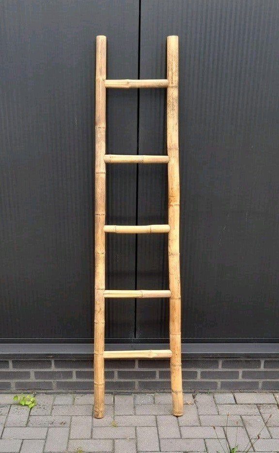 Bamboe trap, Ophalen