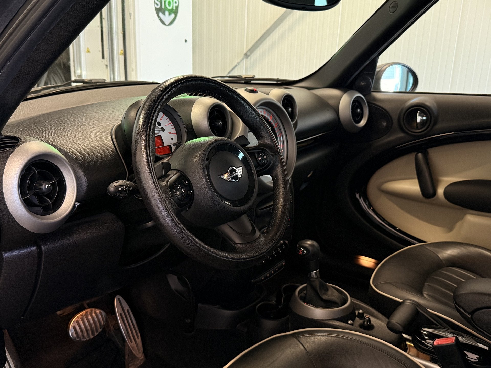 MINI Countryman 1.6 Cooper S ALL4 | Harman Kardon | Leder |, Auto's, Mini, 1380 kg, Gebruikt, Zwart, Bedrijf