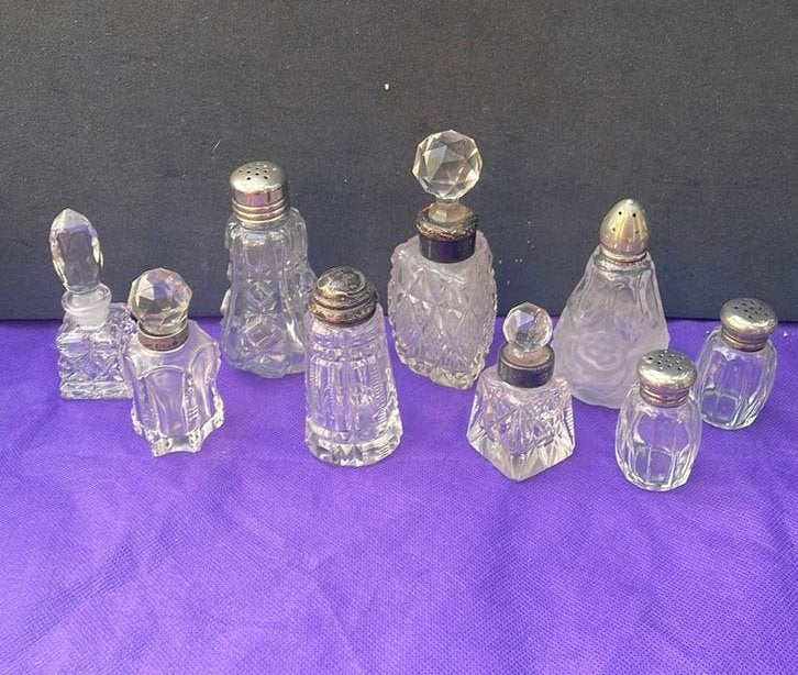 Verzameling flesjes oa parfum inkt en peper en zout, Antiek en Kunst, Ophalen of Verzenden