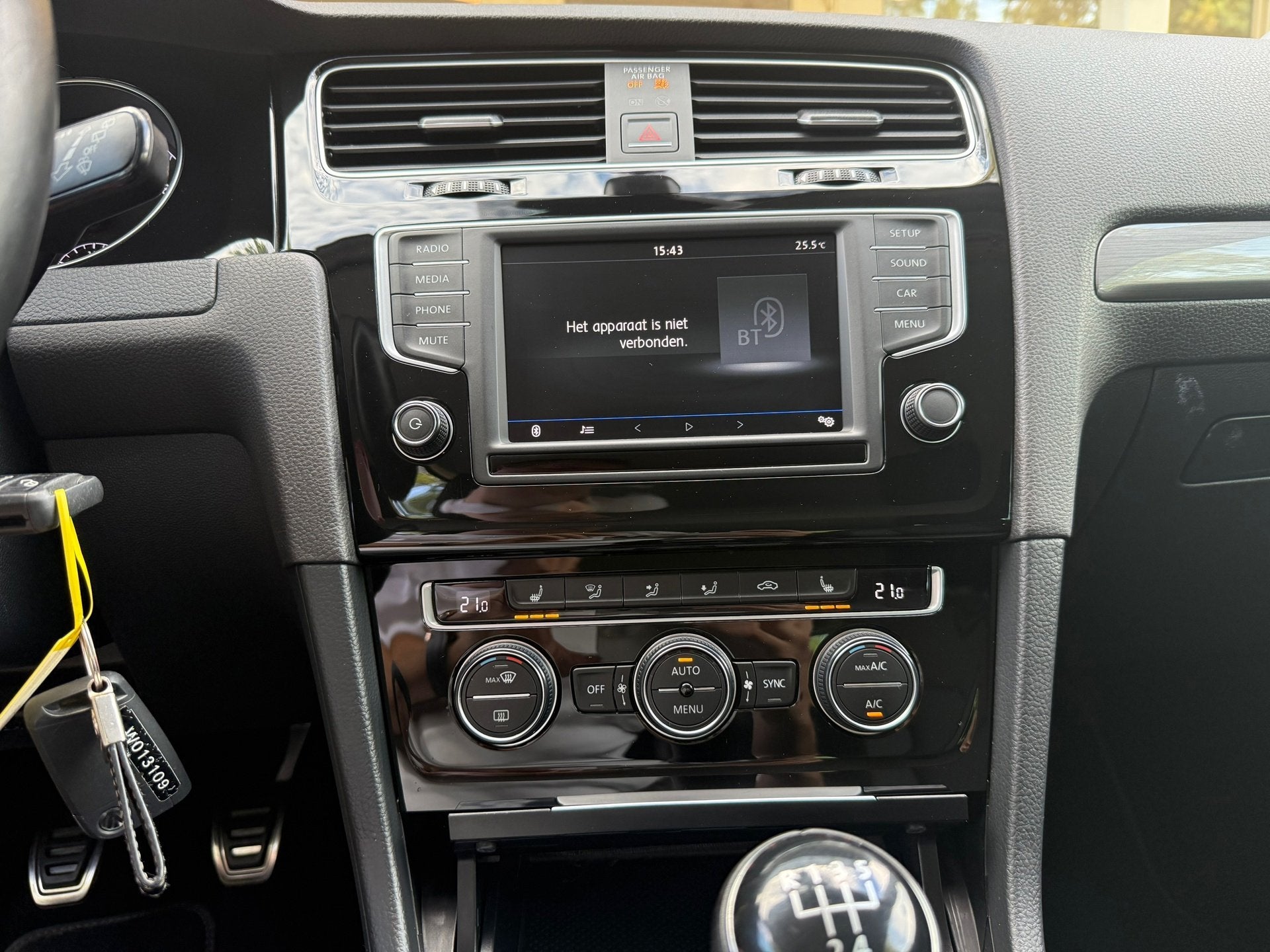 Foto 16 van Volkswagen Golf 1.2 TSI Allstar CRUISE/STOELV/PDC/CLIMA,NAVI