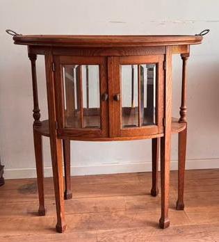 Antiek houten kastje met facet geslepen glas, Antiek en Kunst, Antiek | Meubels | Kasten, Ophalen