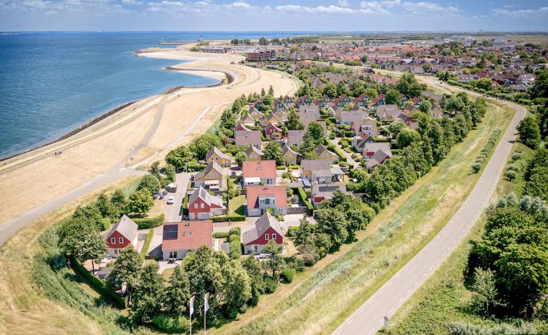 Vakantiehuis aan zee, Zeeland, Vakantie, Vakantiehuizen | Nederland, Zeeland, Chalet, Bungalow of Caravan, Dorp, Aan zee, 4 of meer slaapkamers