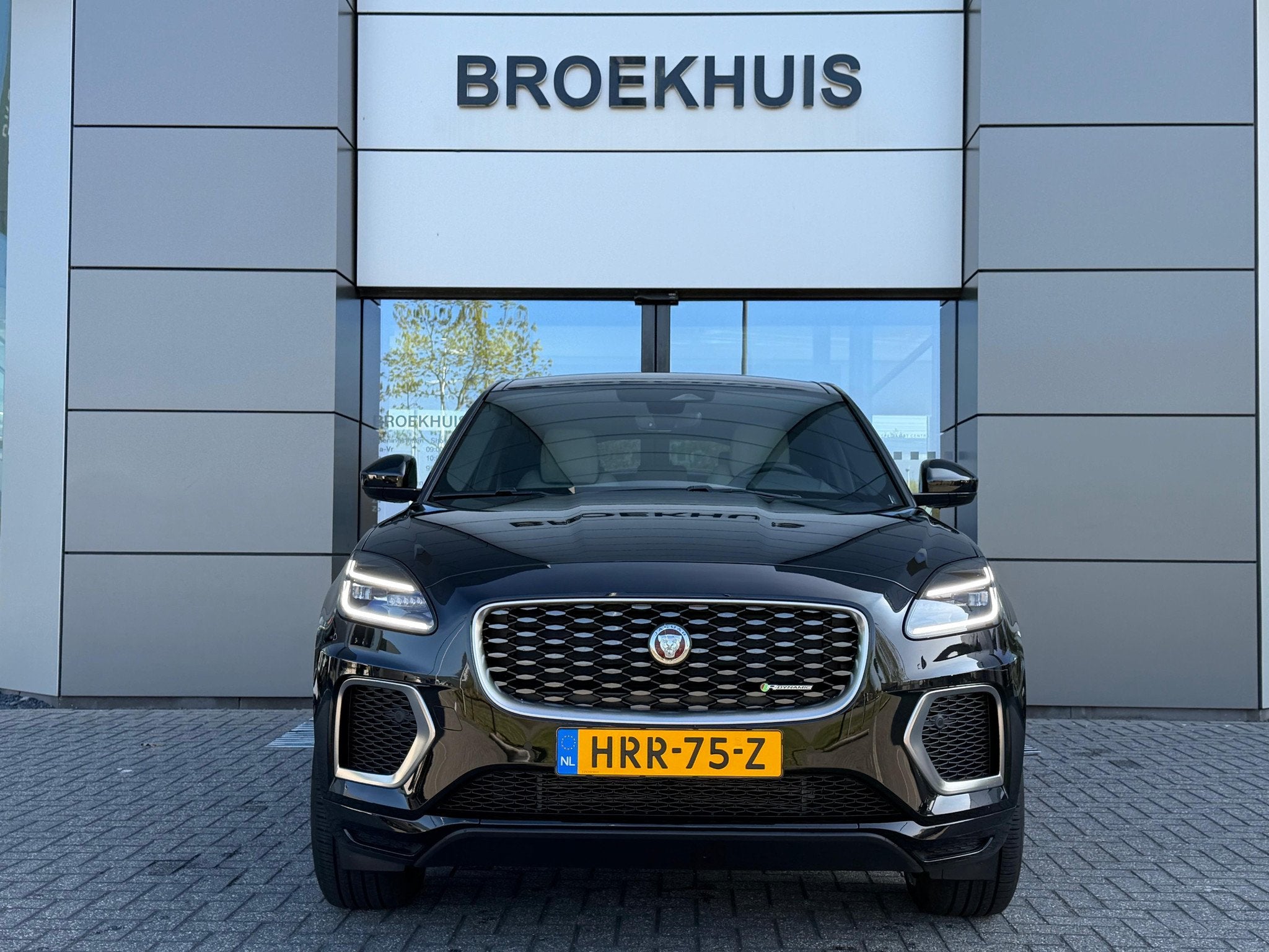 Jaguar E-Pace P300e AWD R-Dynamic SE, Auto's, Euro 6, Zwart, Hybride Elektrisch/Benzine, SUV of Terreinwagen
