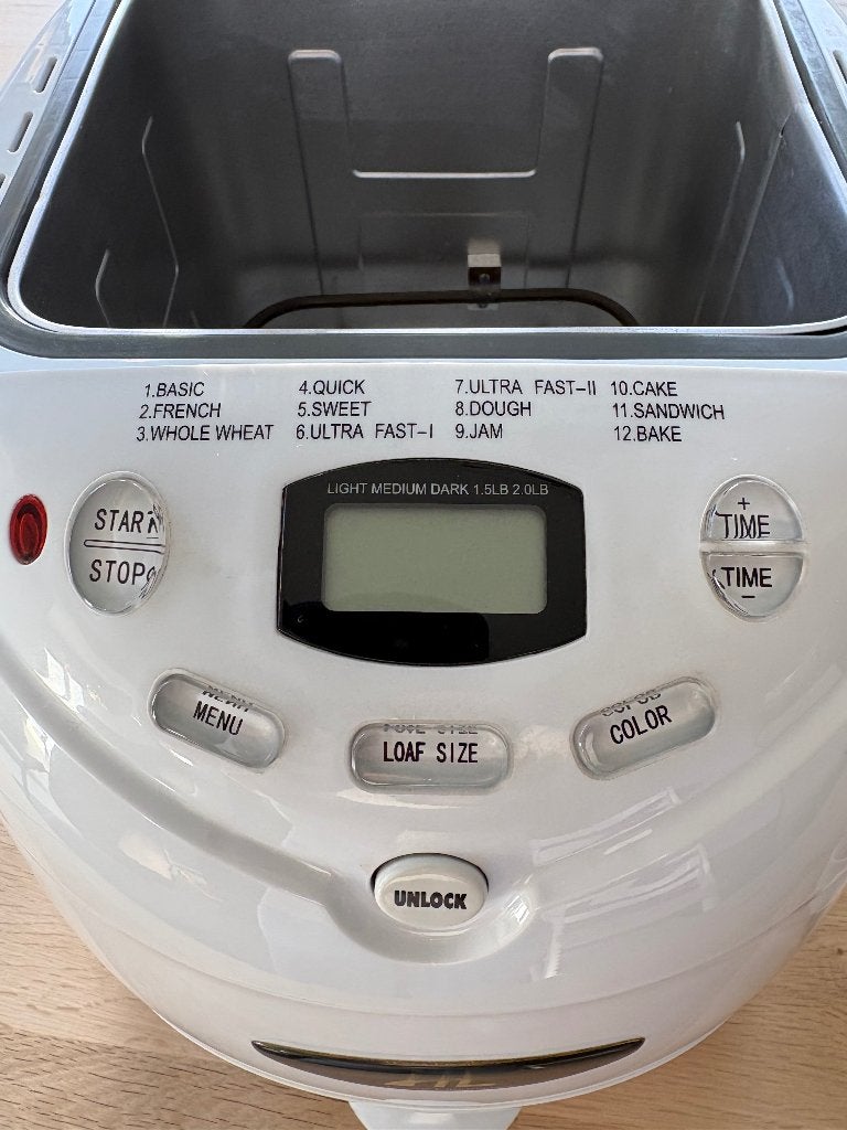 Broodbakmachine, Witgoed en Apparatuur, 400 tot 800 gram deeg, Ophalen, Zo goed als nieuw, Met timer