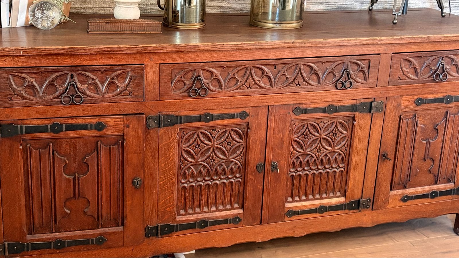 Antiek eiken dressoir met spiegel, handgesneden details, Ophalen of Verzenden