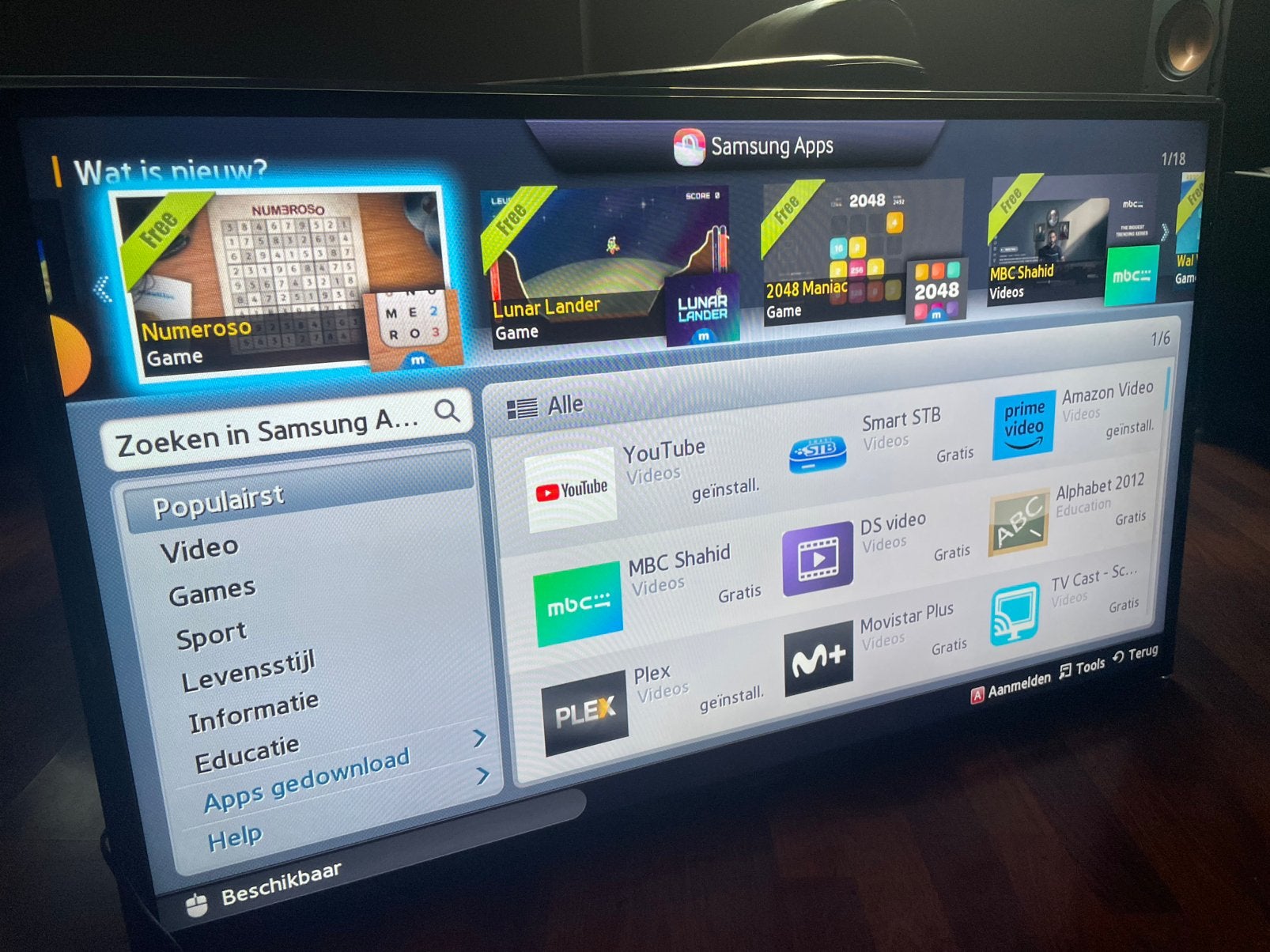 Foto 10 van Samsung 46 inch Smart tv - wifi - diverse apps