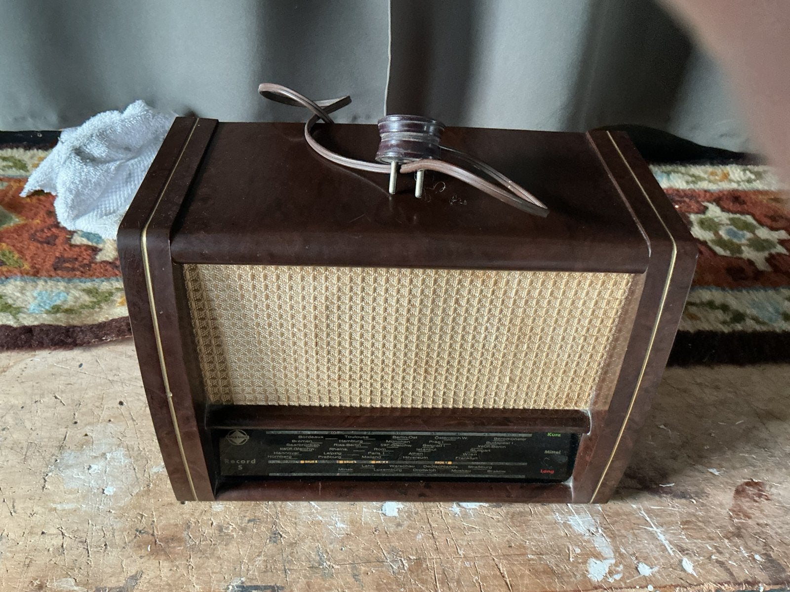 Mooie oude bakaliete radio 30/24 cm bieden even nakijken, Ophalen of Verzenden